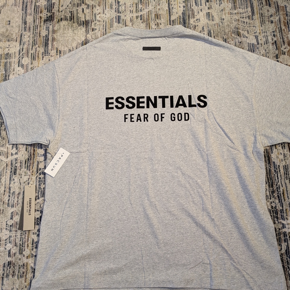 Essentials Fear Of God Light Heather Crewneck T-shirt - Picture 2 of 9